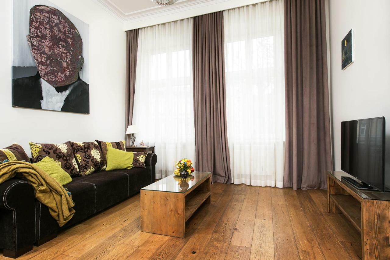 Old Town Brigue Apartment By Otium Krakow Luaran gambar