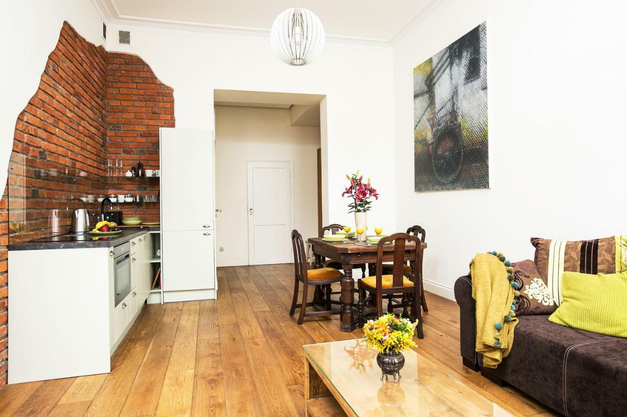 Old Town Brigue Apartment By Otium Krakow Luaran gambar