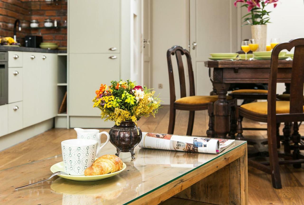 Old Town Brigue Apartment By Otium Krakow Luaran gambar