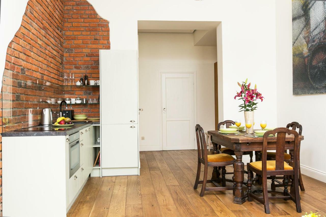 Old Town Brigue Apartment By Otium Krakow Luaran gambar