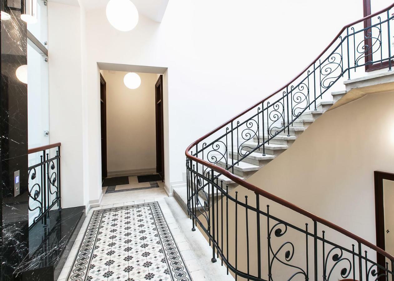 Old Town Brigue Apartment By Otium Krakow Luaran gambar